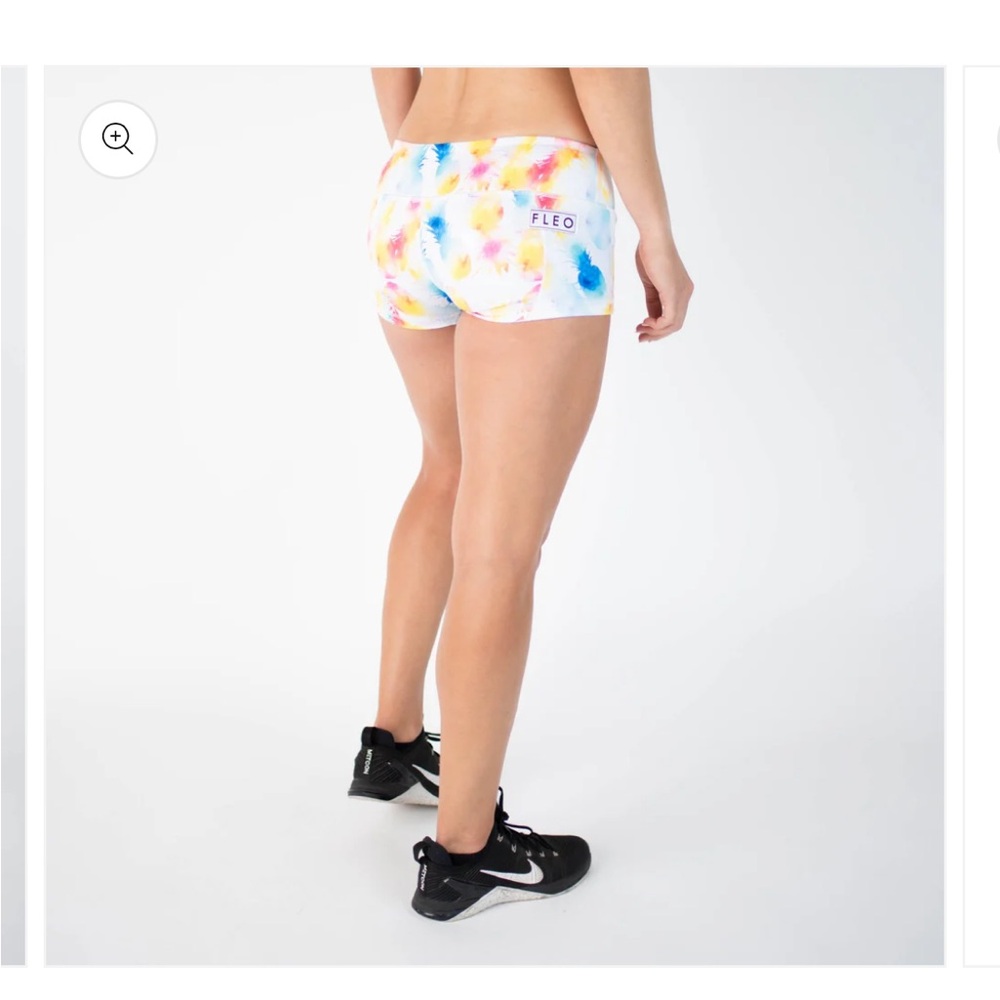 FLEO Pineapple Burst Low Rise shorts.
Size small